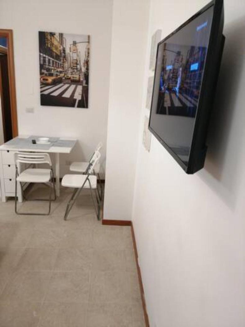Trilocale Zona Loreto Mm1 - Viale Monza 10 Apartman Milánó Kültér fotó
